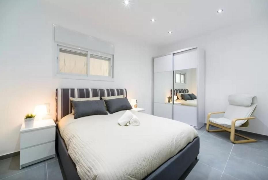 Executive Two-Bedroom Apartment - Hayarkon 67 Street