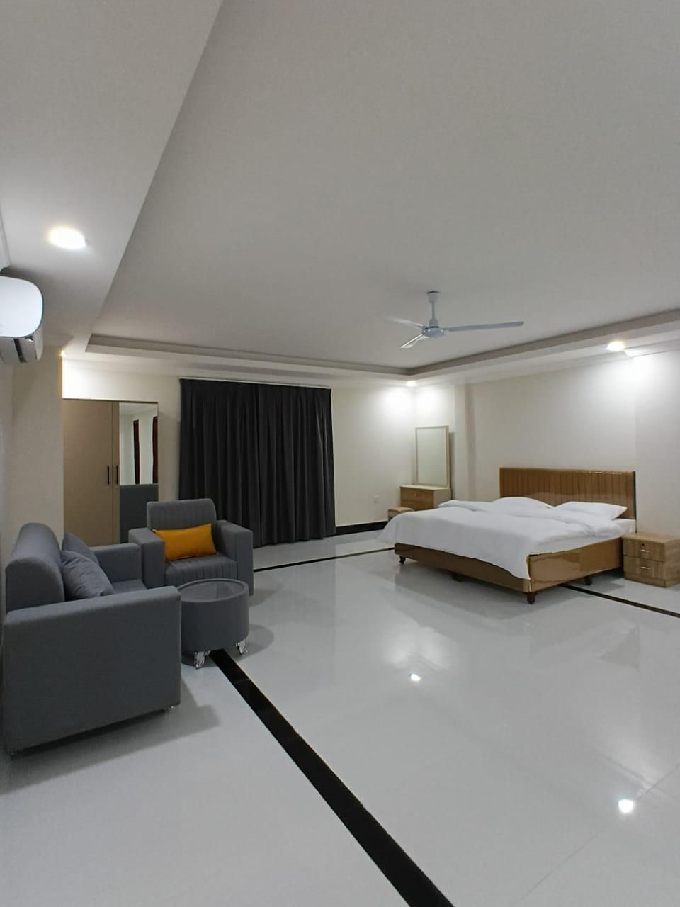 Studio Apartment