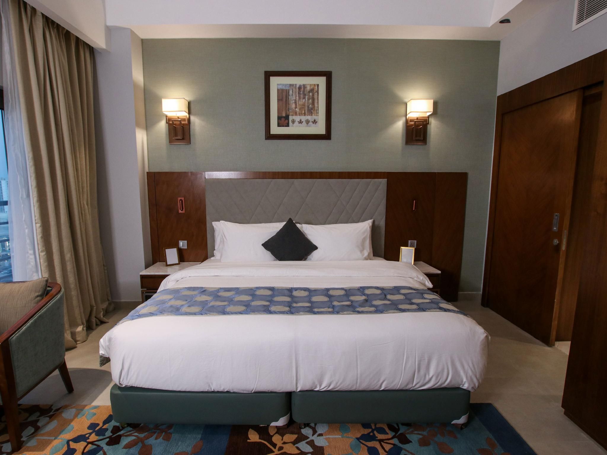 King Suite Sea View with Jacuzzi