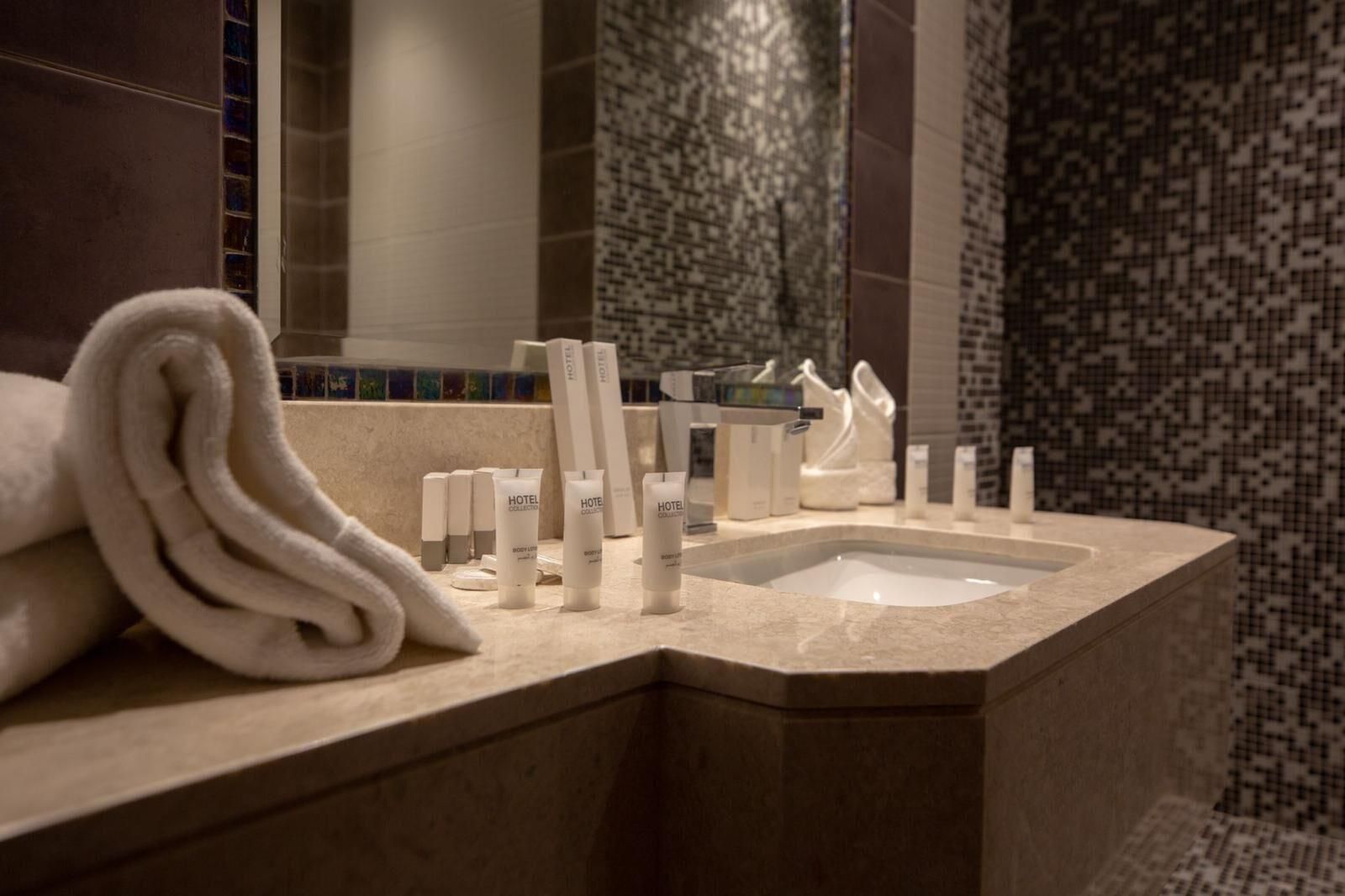 King Suite with Sea View