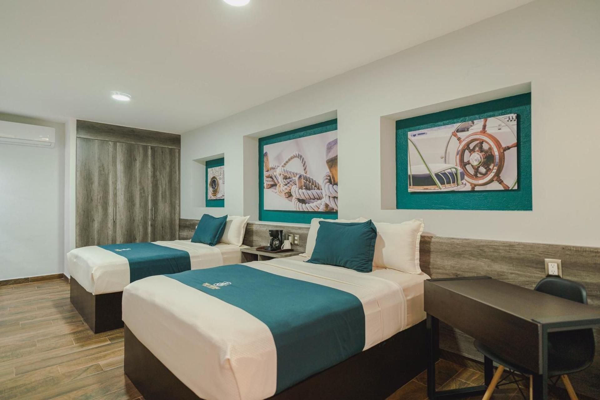 Deluxe Queen Room with Two Queen Beds