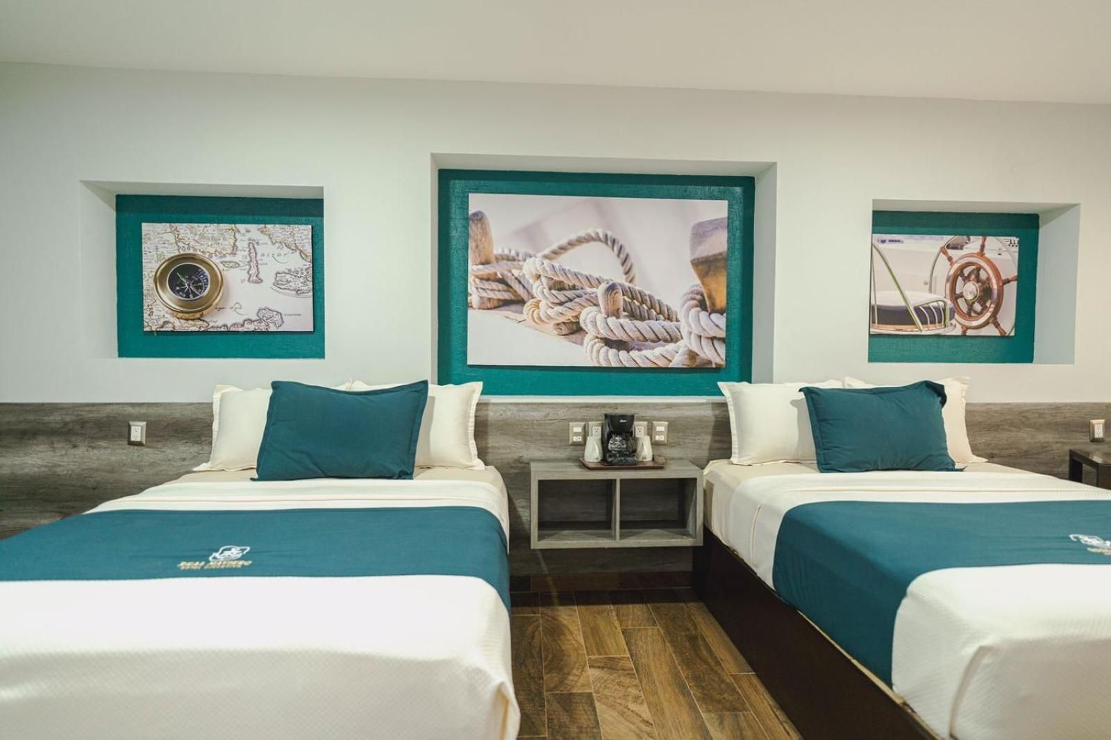 Deluxe Queen Room with Two Queen Beds