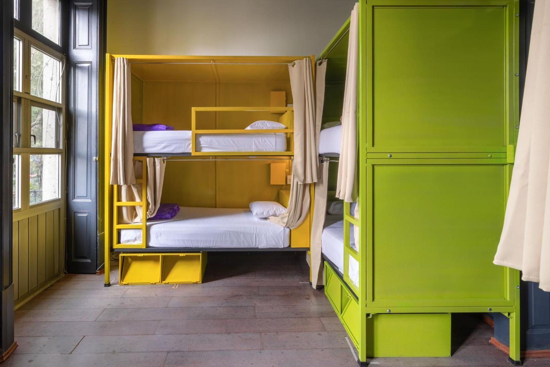 Bunk Bed in Mixed Dormitory Room