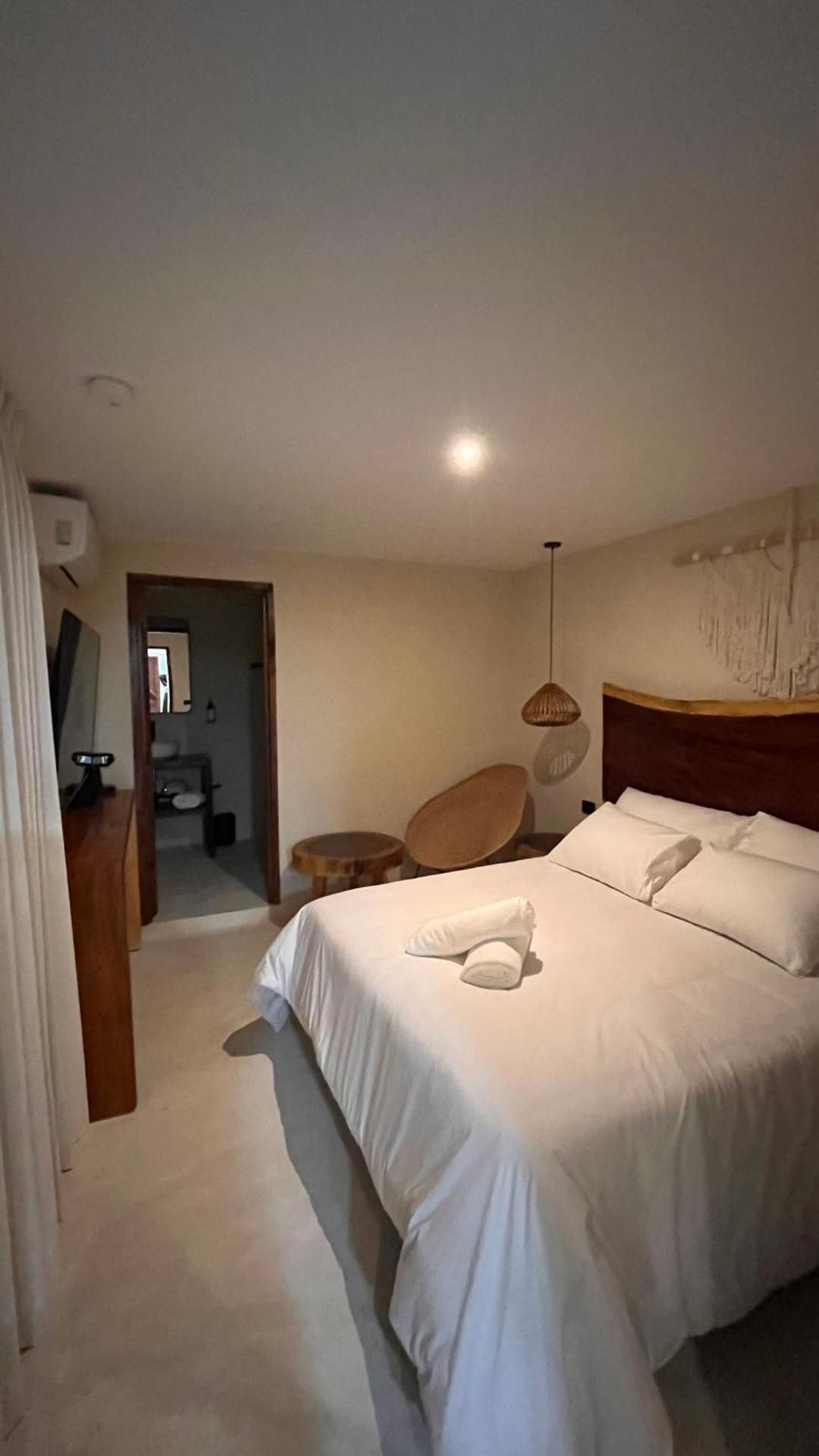 Deluxe Double Room with Balcony and Sea View