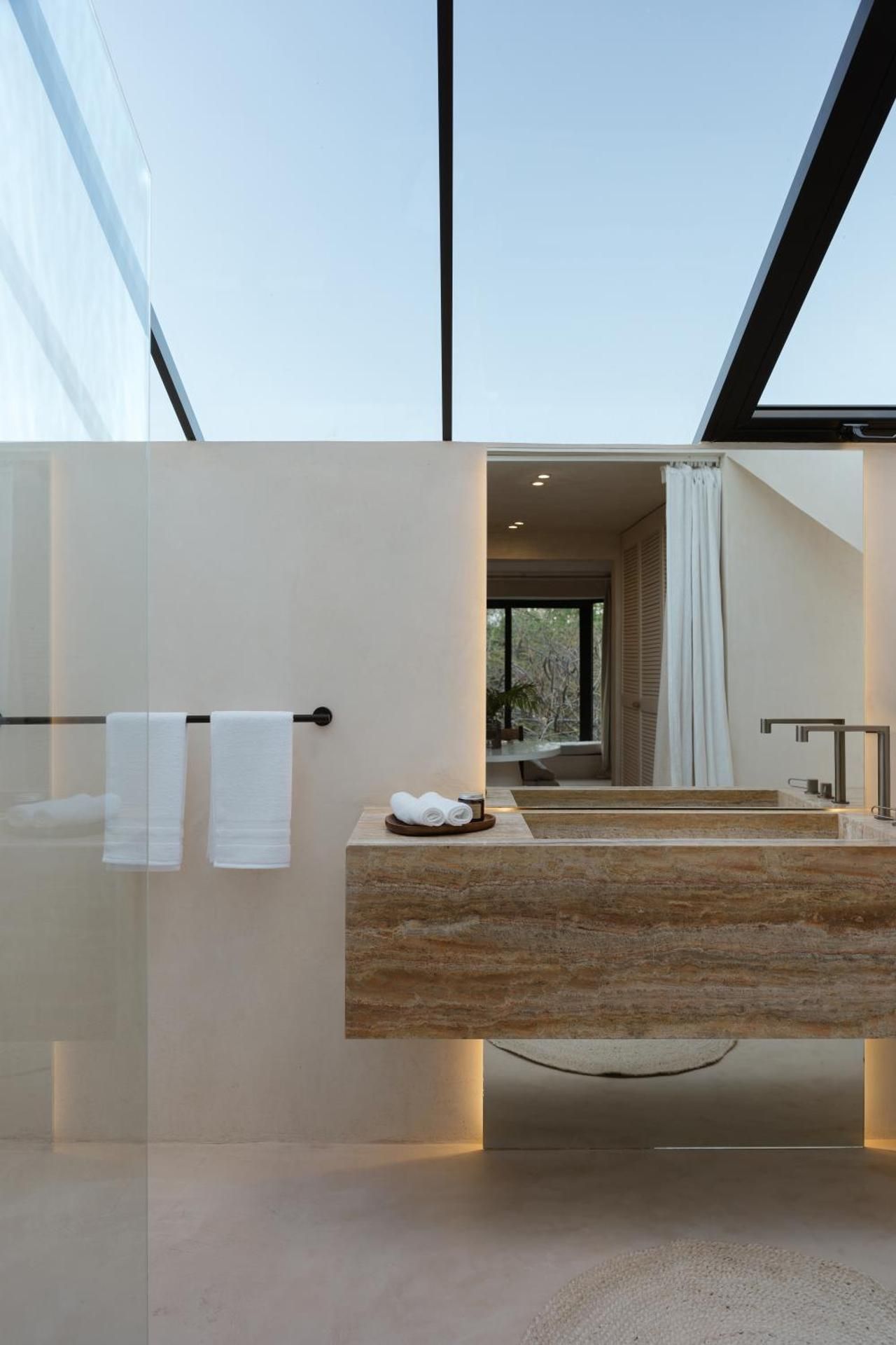 Queen Suite