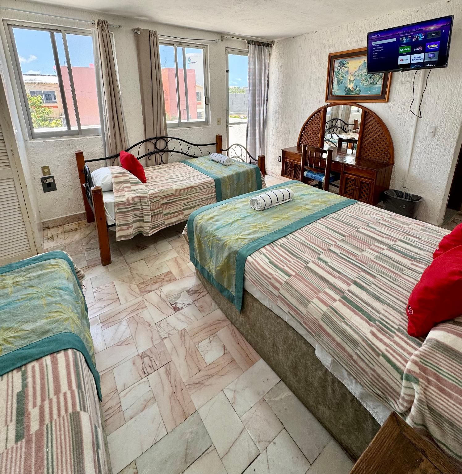 Quintuple Family Suite