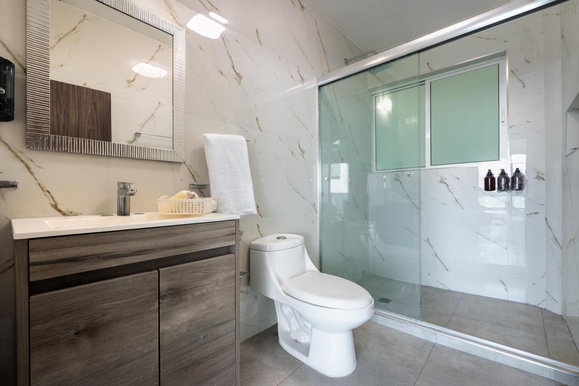 Villas Acapulco Punta Diamante Triple Room with Shared Bathroom 3