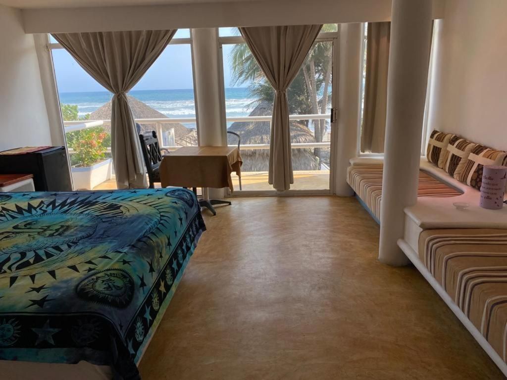 Studio with Sea View