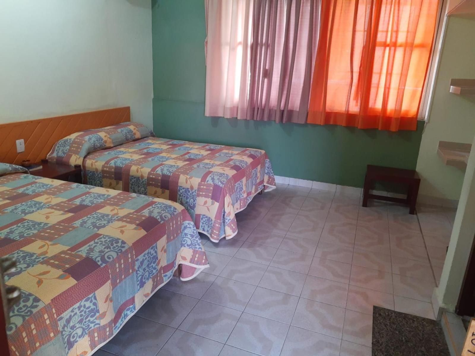 Hotel Avenida Triple Room