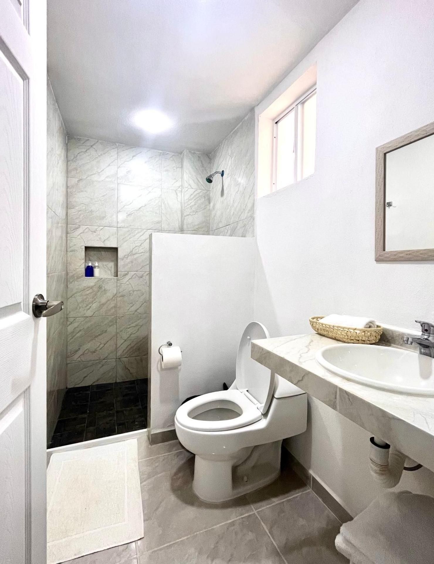 King Suite with Pool View