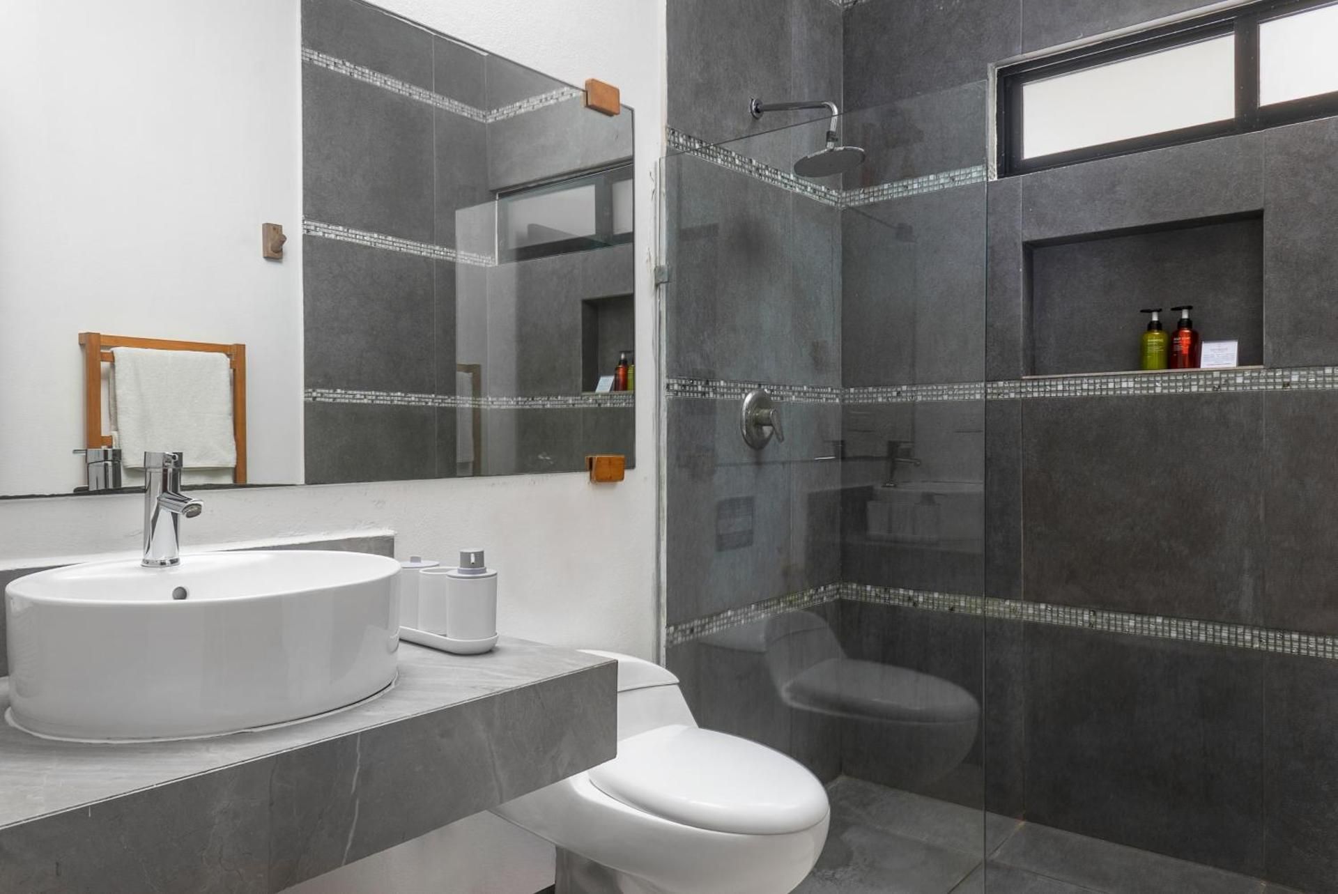 Standard Double Suite