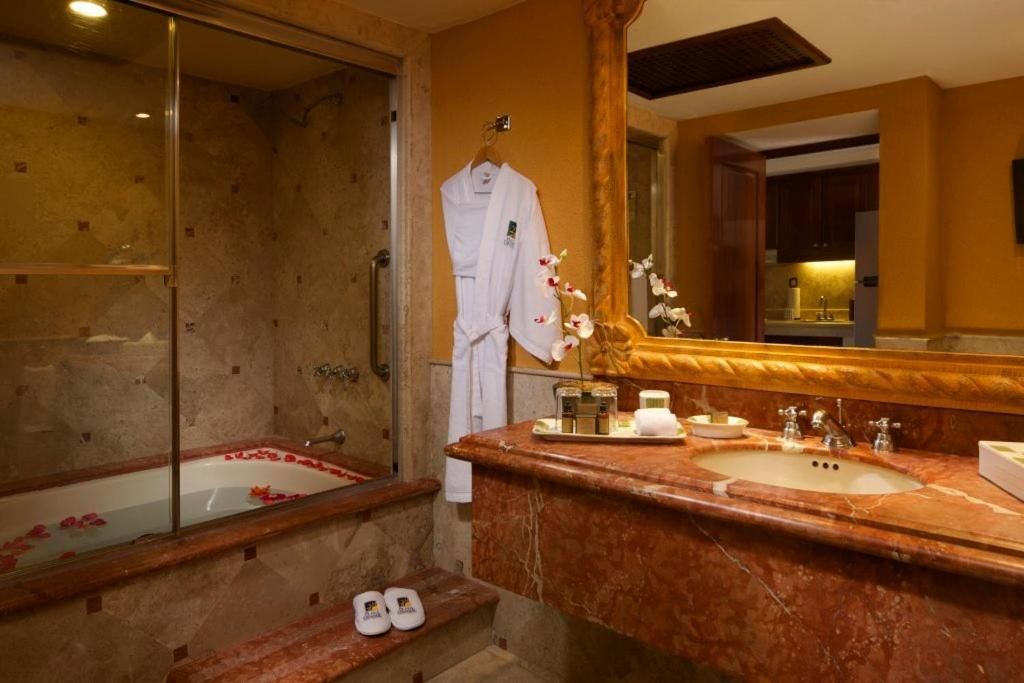 Junior Suite with Ocean View