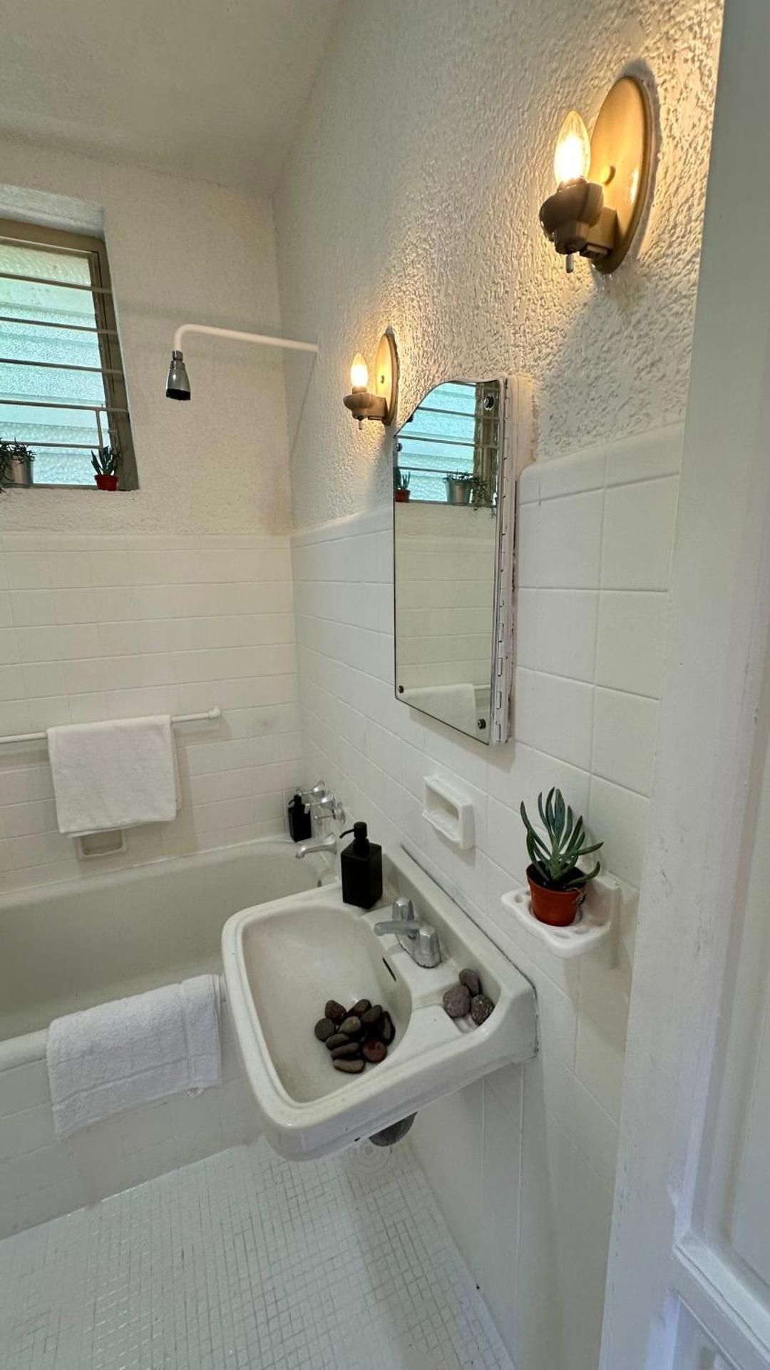 Twin Room with Private Bathroom