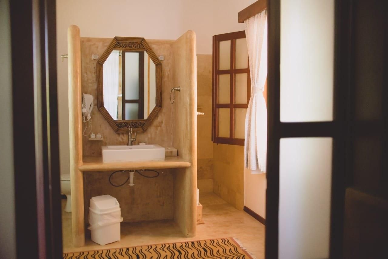 Standard Twin Room B