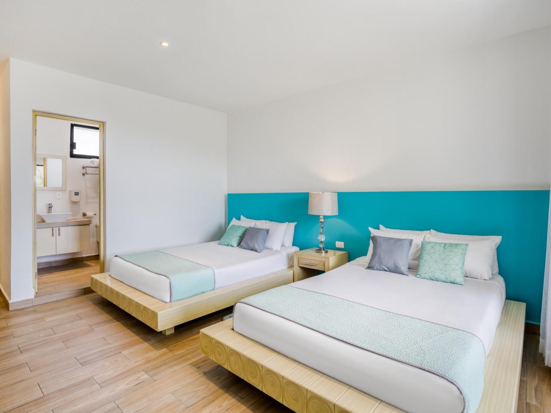 Standard Twin Room with Garden View