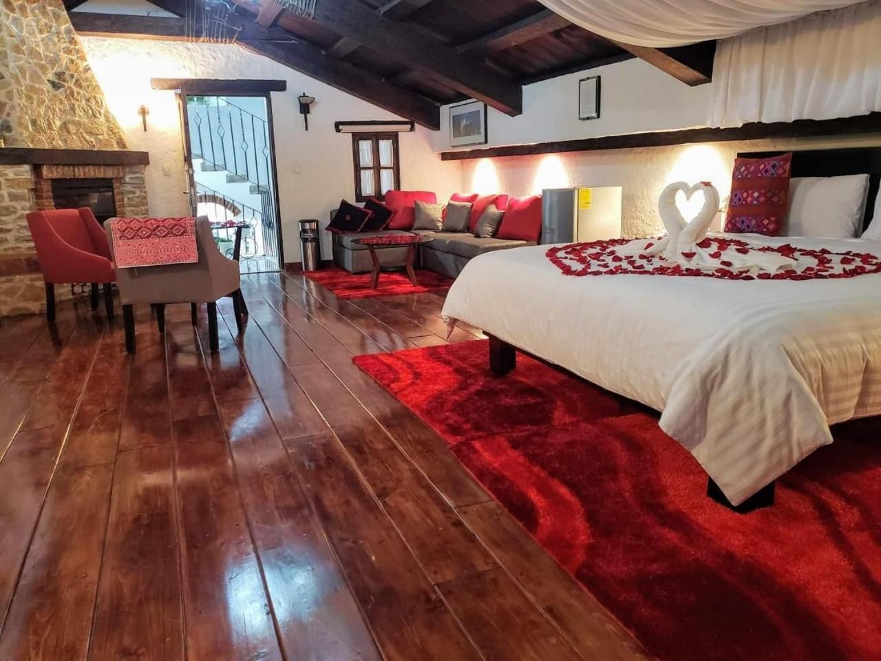 Suite with Hot Tub
