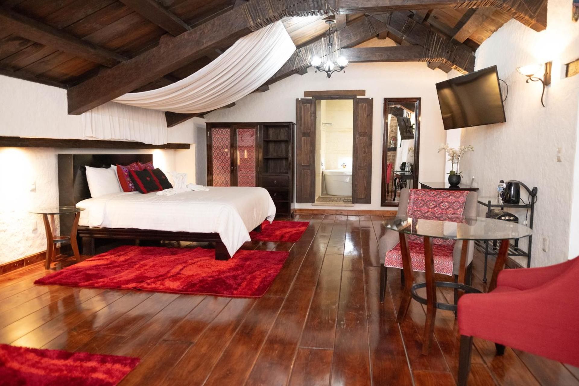 Suite with Hot Tub