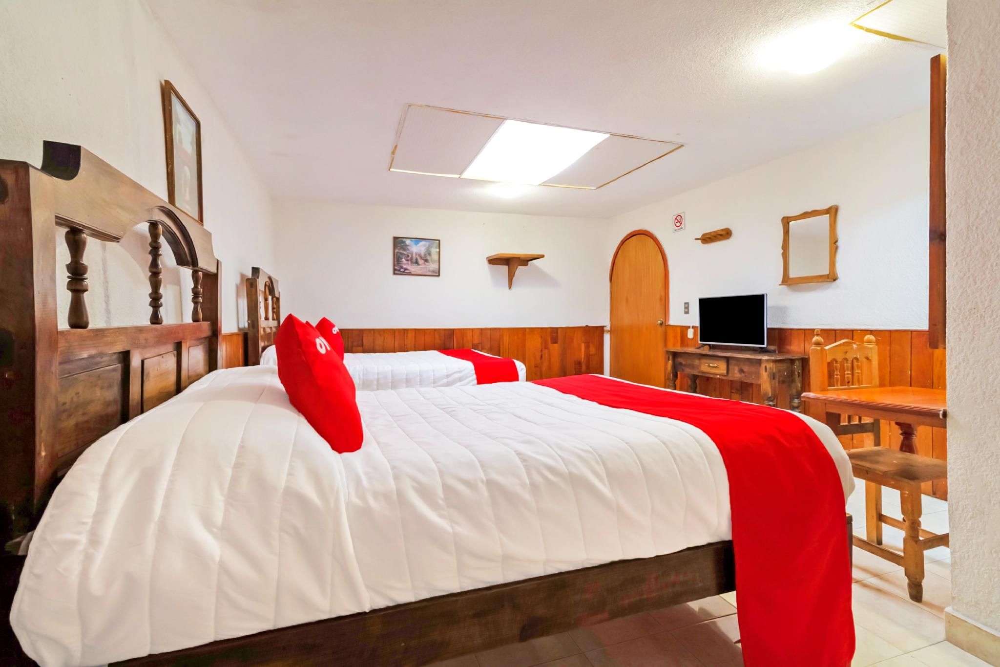 Capital O OYO Hotel Las Nubes Mercado de Dulces y Artesanías Ámbar, San Cristobal De Las Casas Standard 2 Beds Accessible Room 3