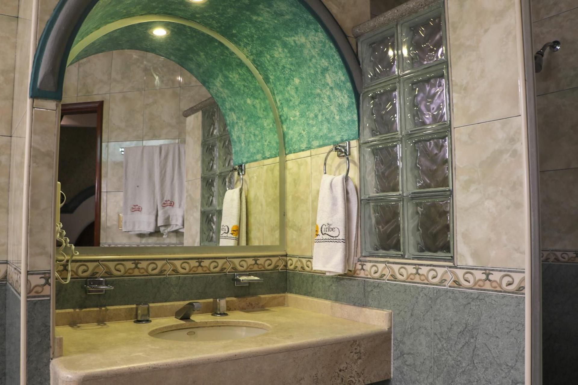 Twin Room with Bath
