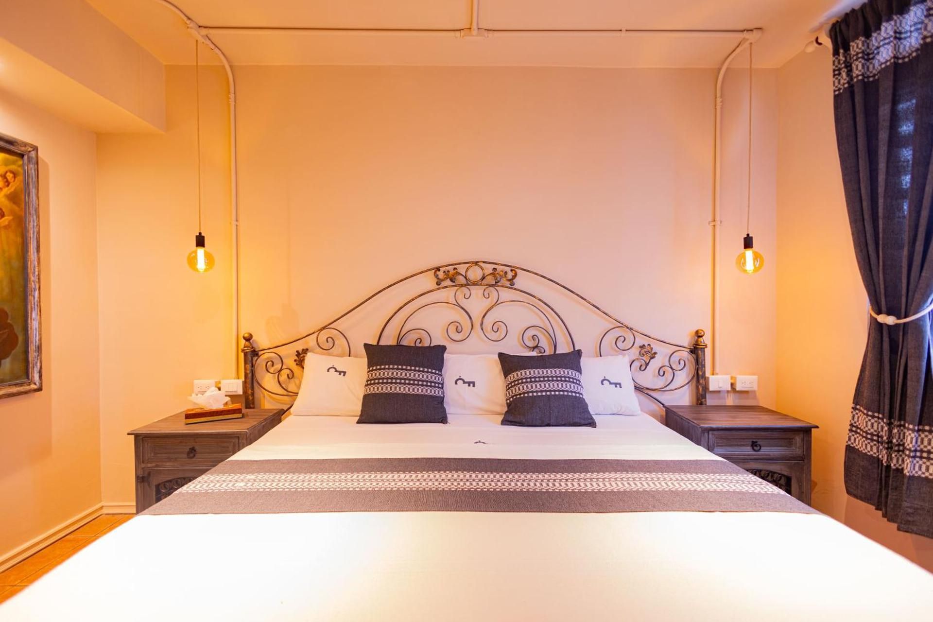 Standard King Bed