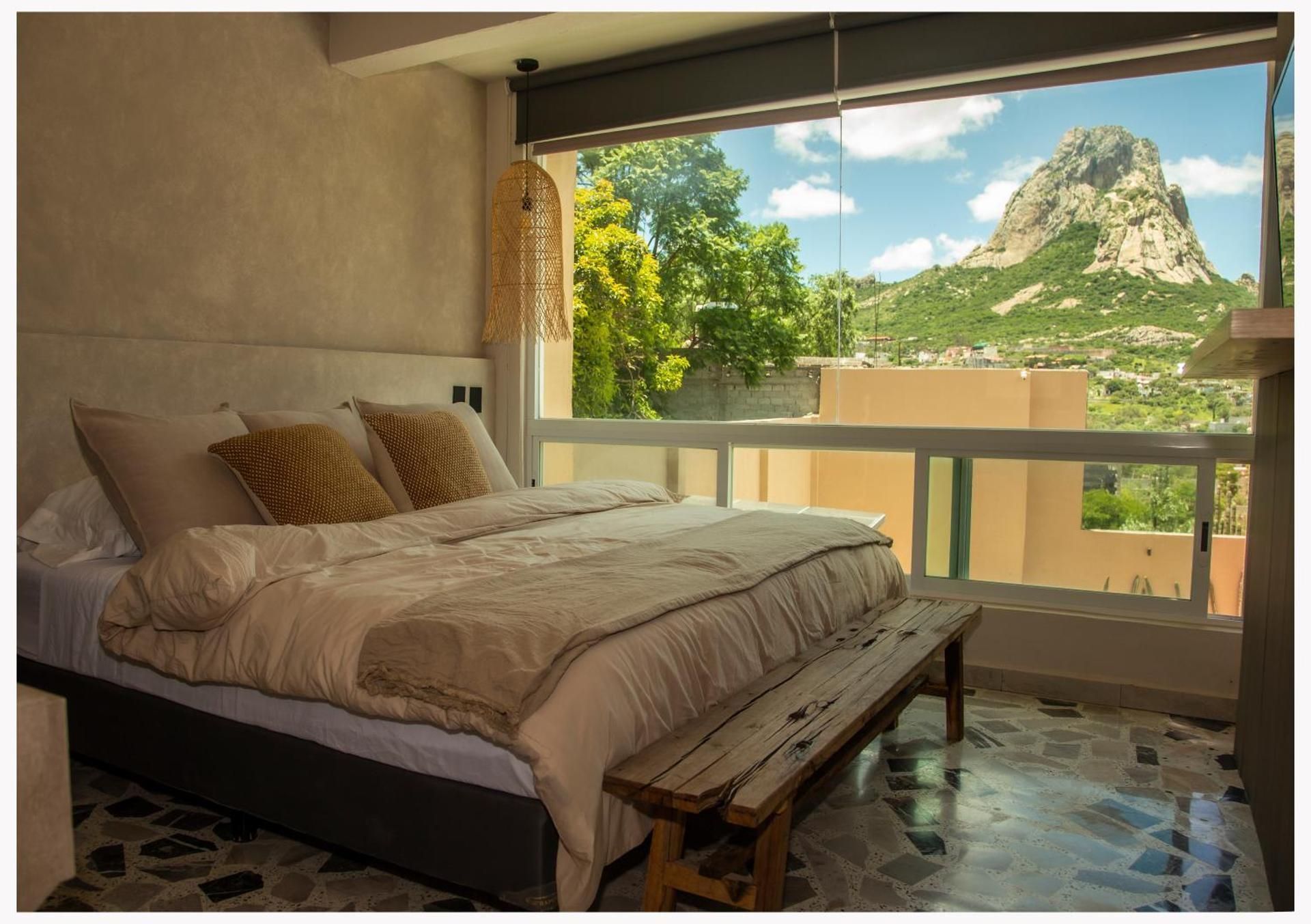 Deluxe Room (2 Adults + 1 Child)
