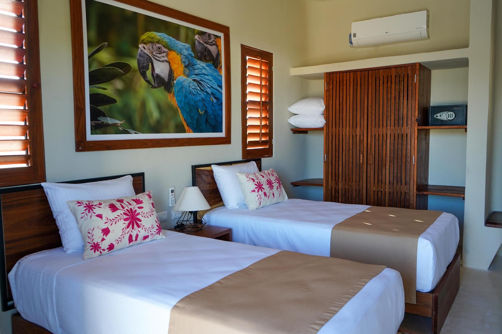 BLUE PALM BACALAR  Twin 2