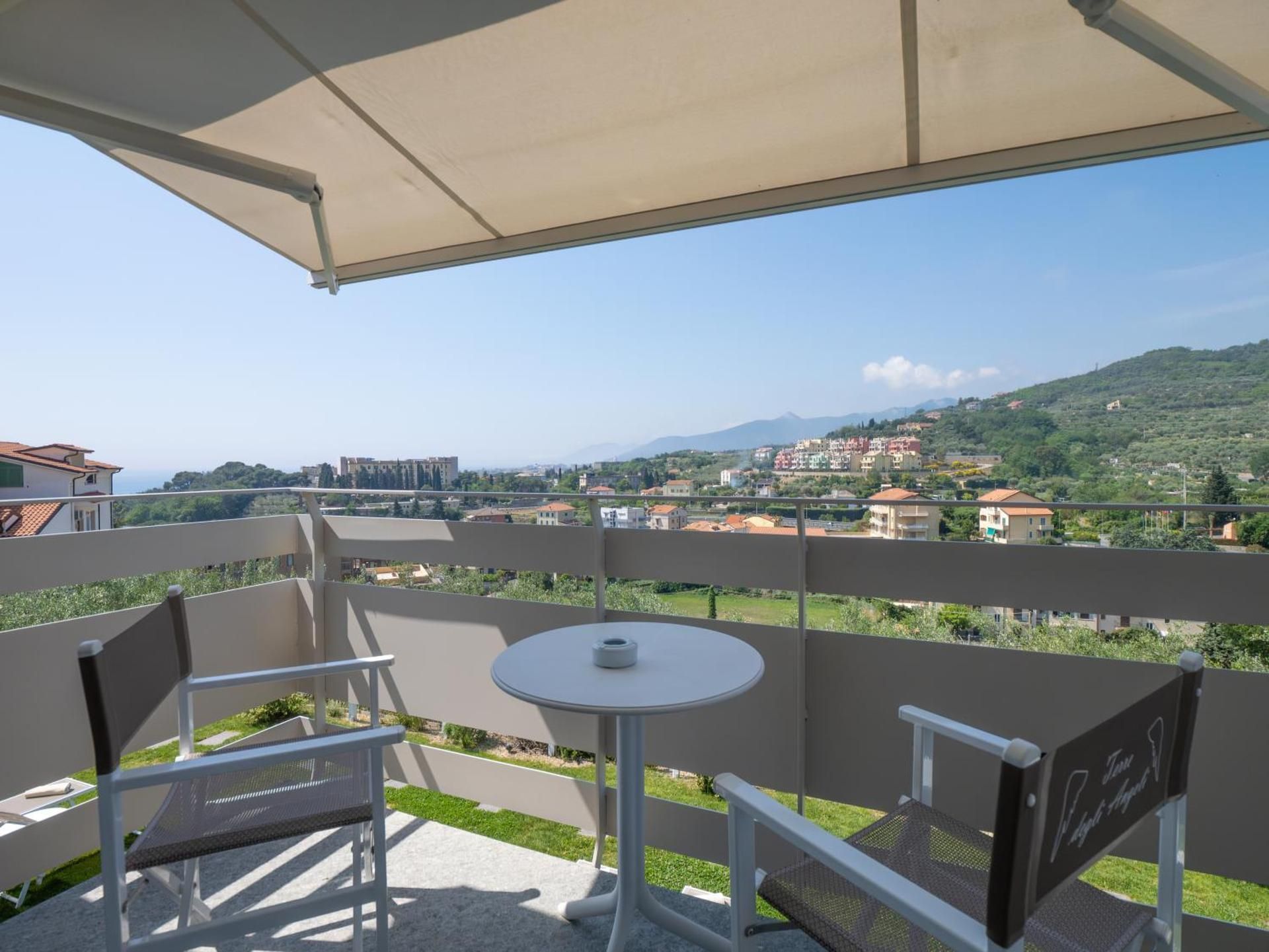 Studio with Sea View