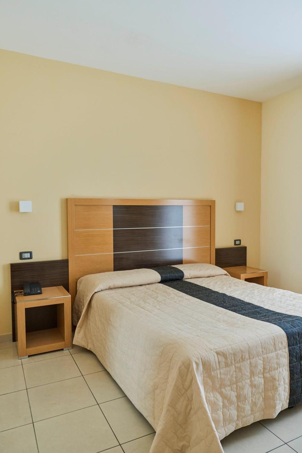 Ticho's Greenblu Hotel Standard Double