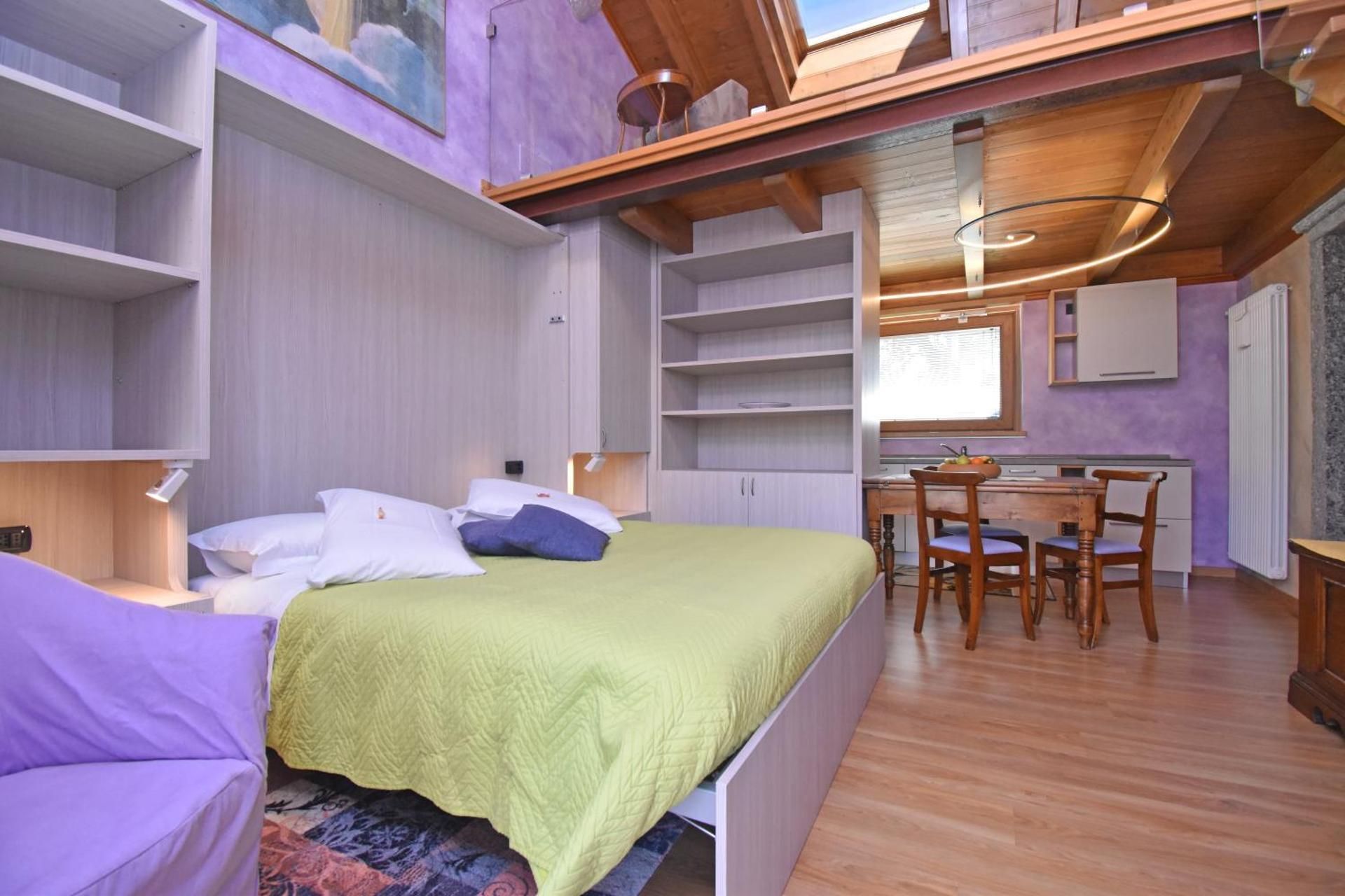 Suite with Hot Tub
