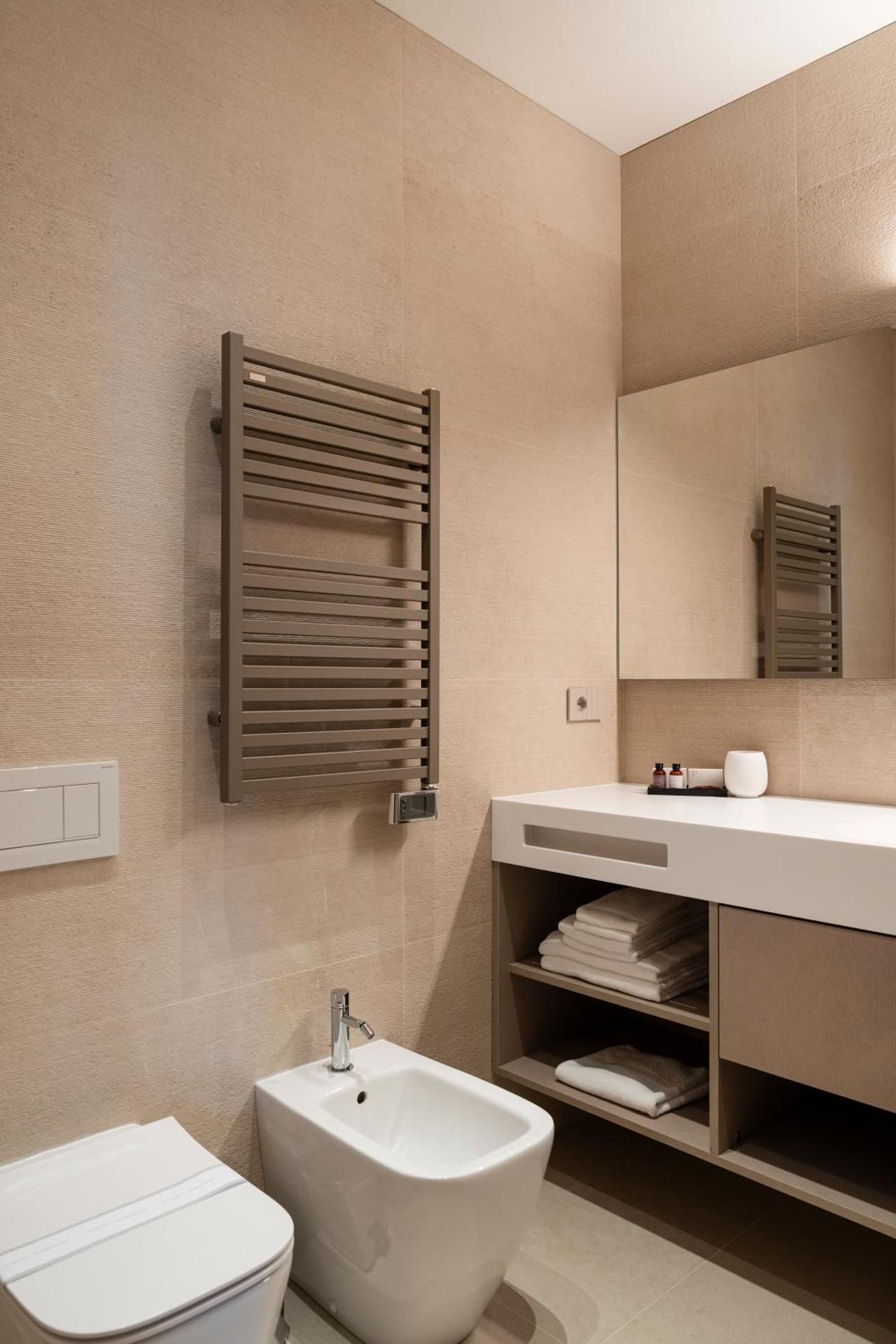 Superior Room with Lake View