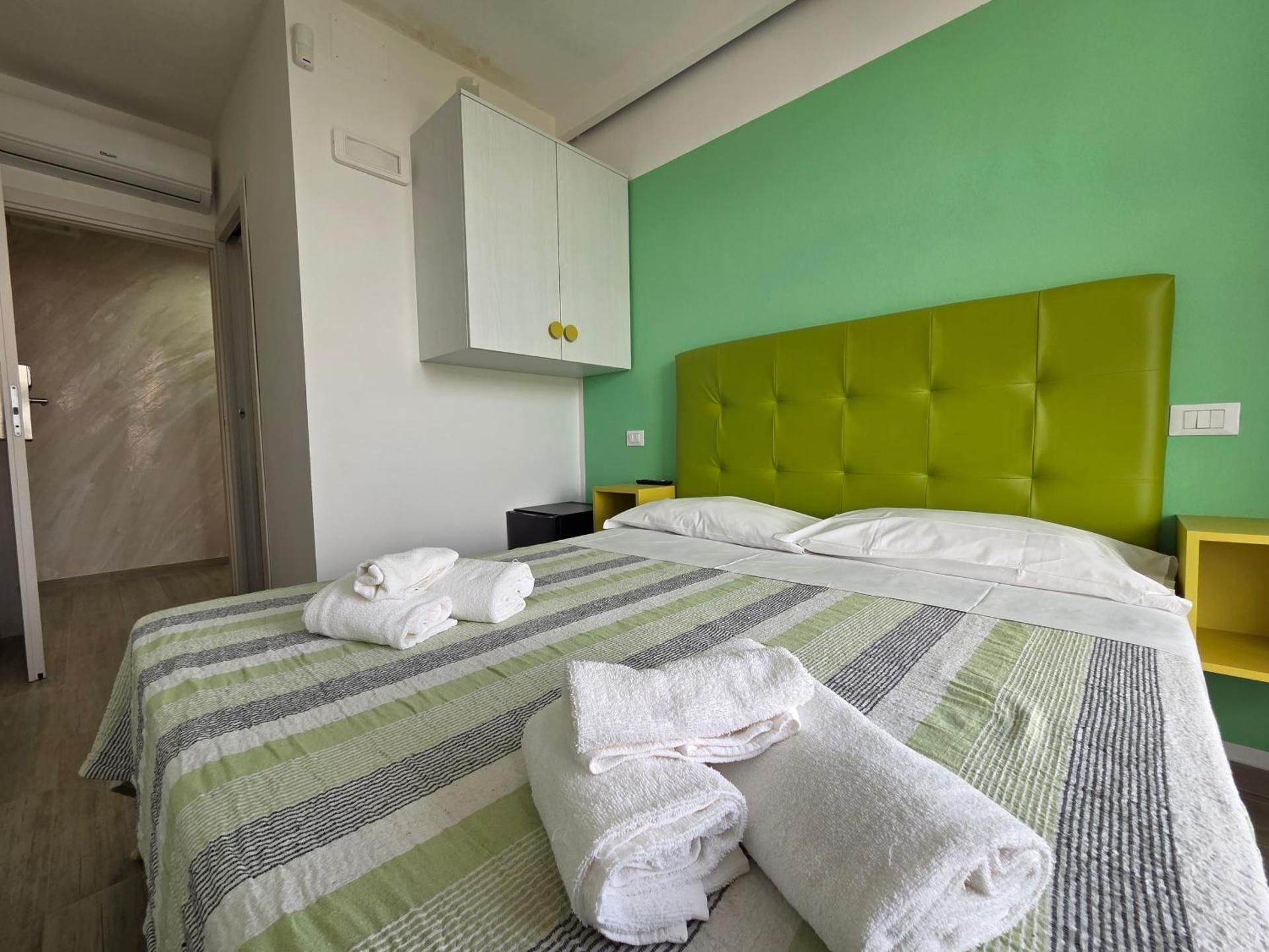 Deluxe Single Room