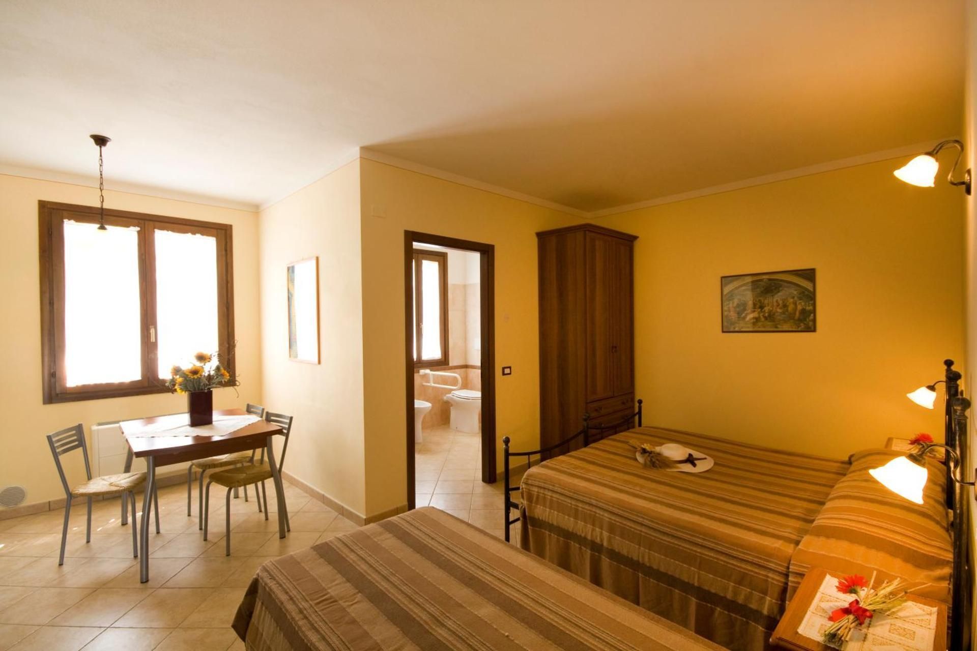 Studio (2 Adults)