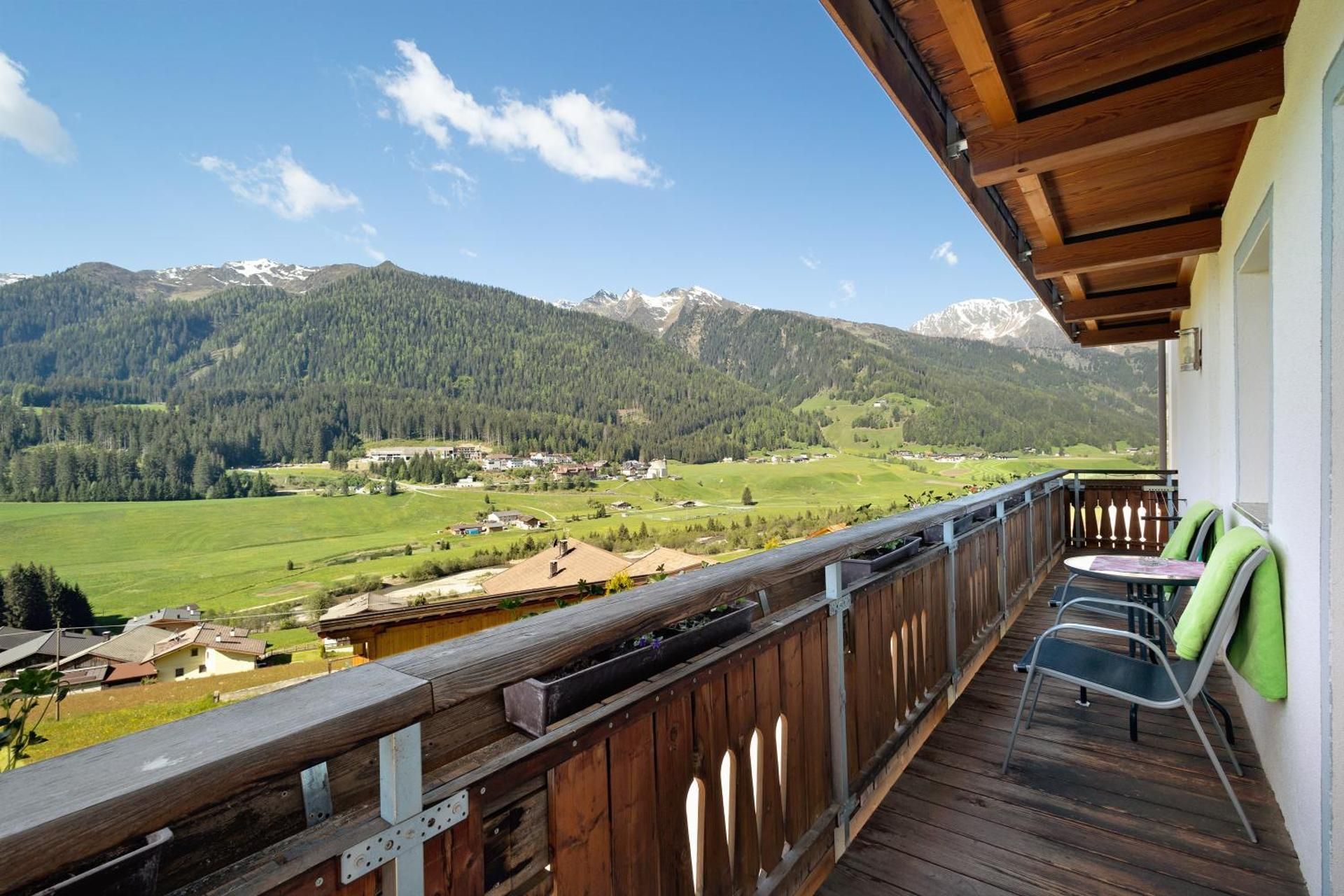 Superior One-Bedroom Apartment with Balcony