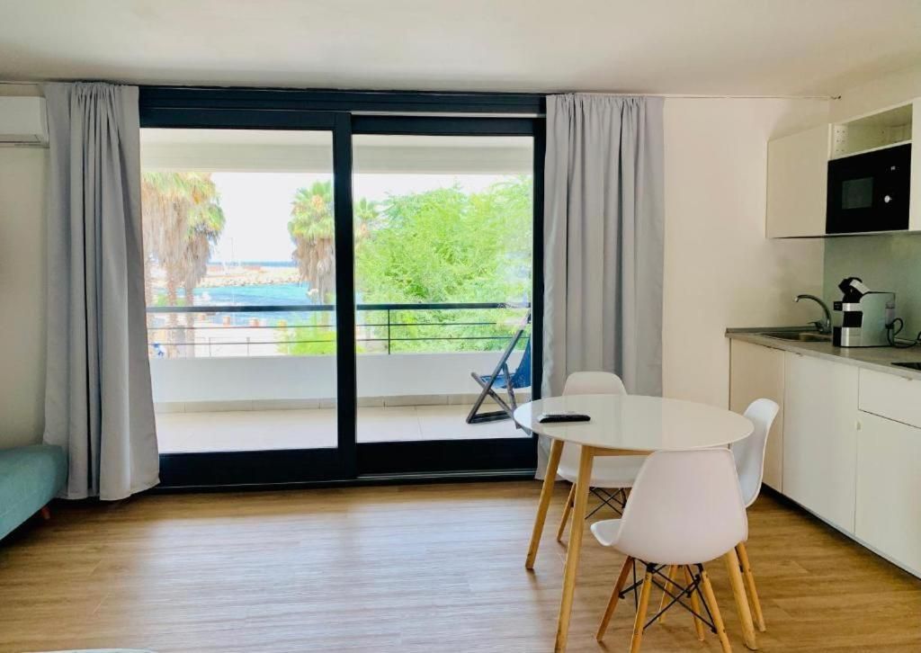Studio with Sea View