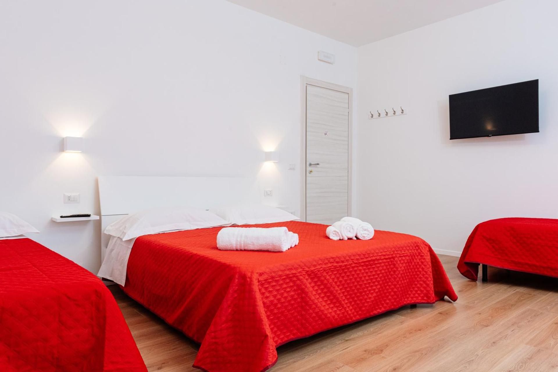 Quadruple Room with Private External Bathroom