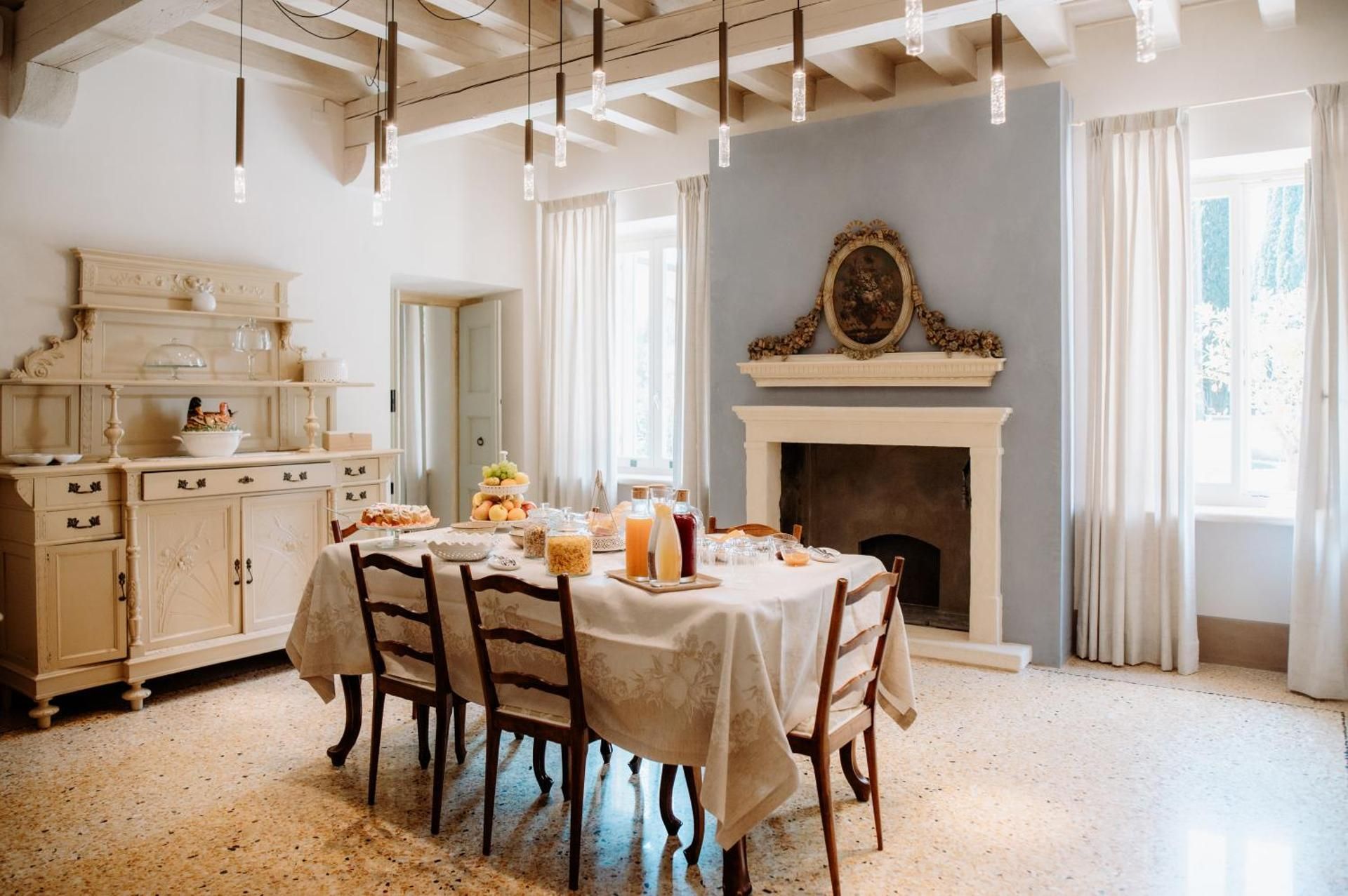 shared lounge/tv area