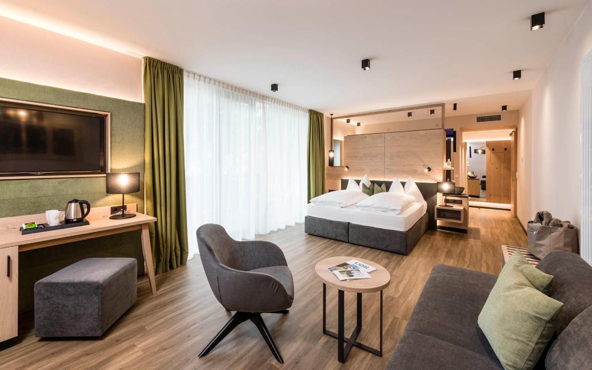 Deluxe King Suite