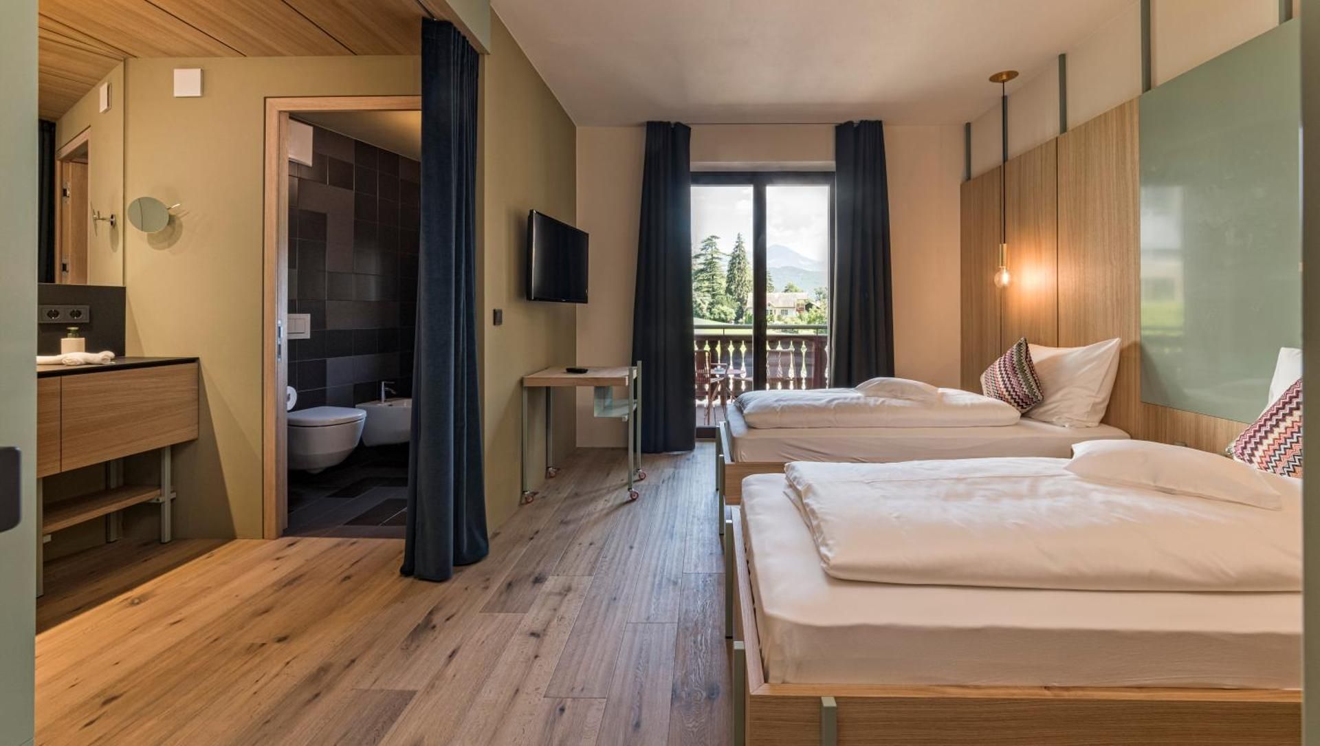 Deluxe Double Room with Balcony