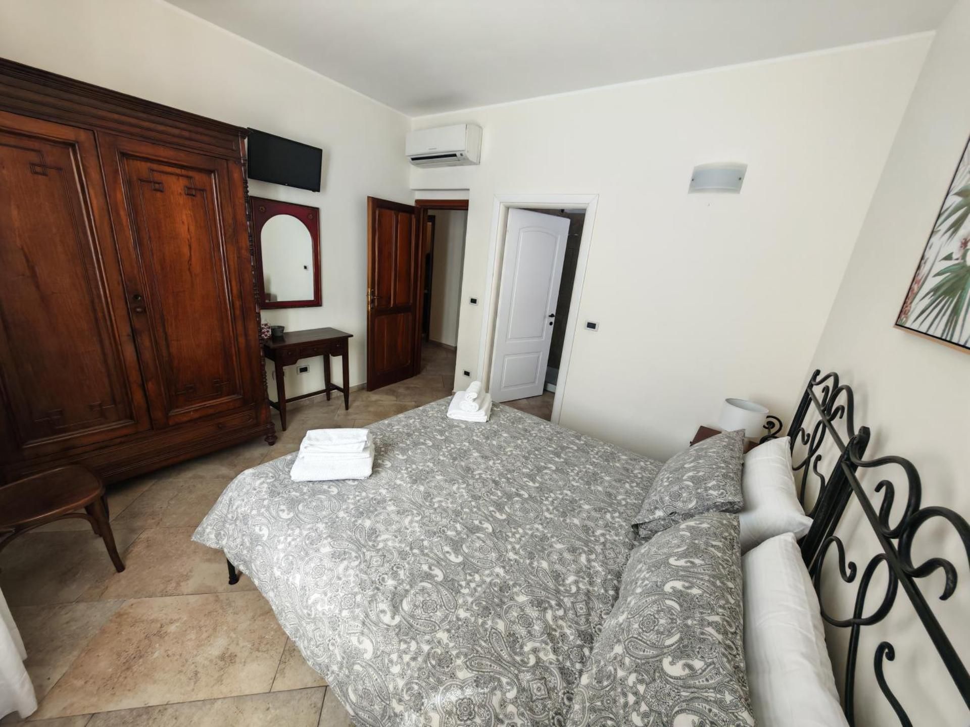 Double or Twin Room with Private Bathroom