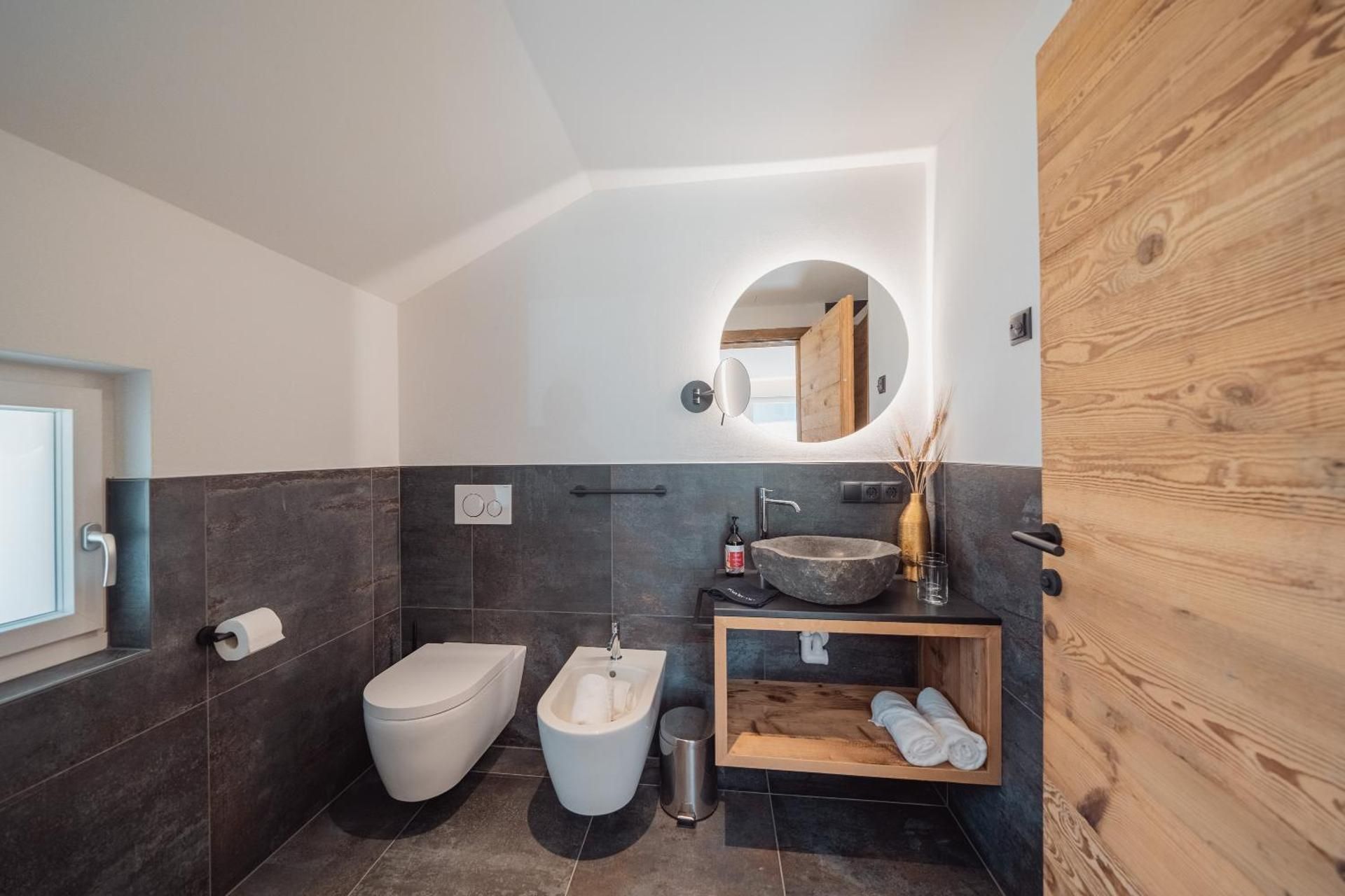 Superior One-Bedroom Apartment with Balcony