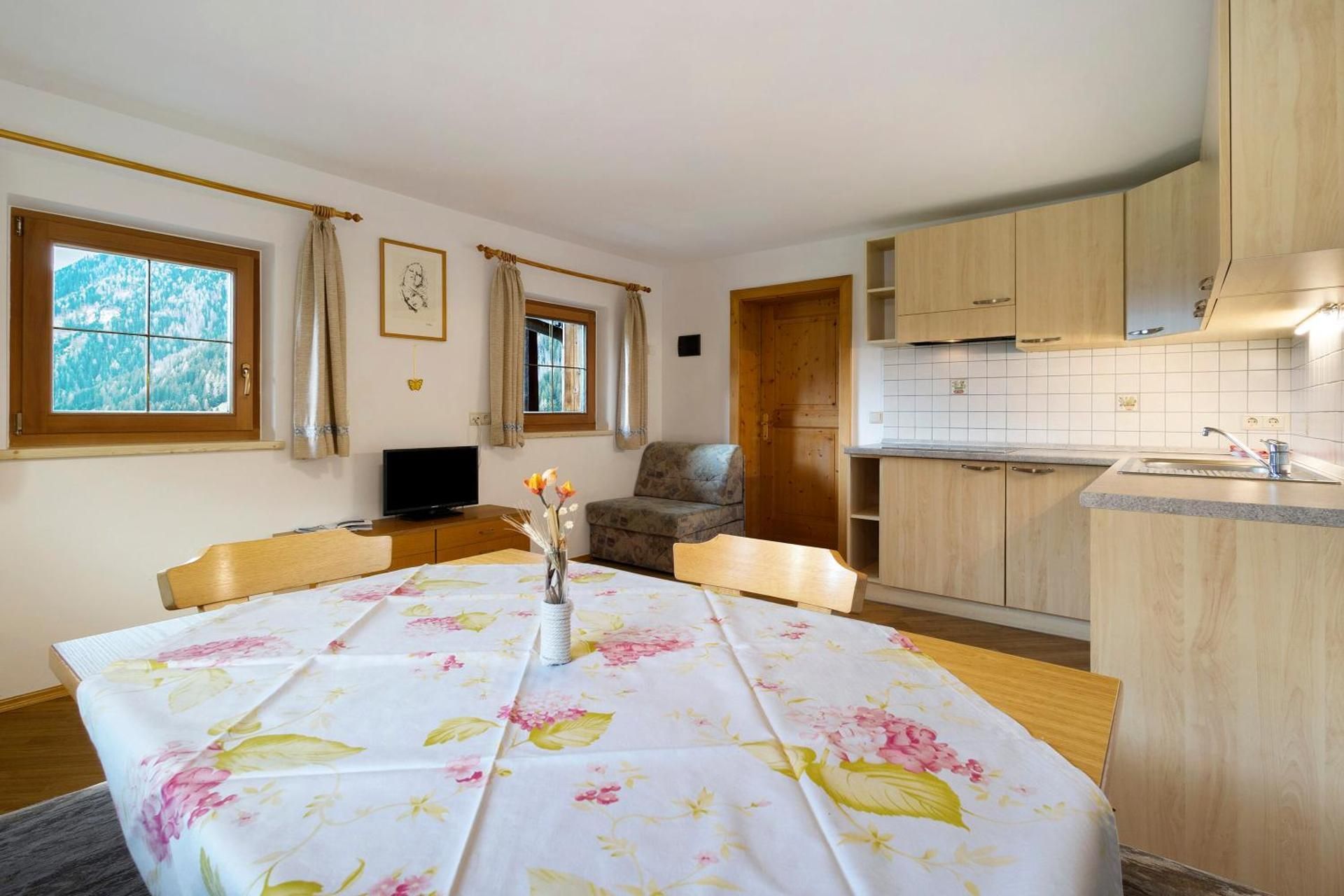Superior One-Bedroom Apartment
