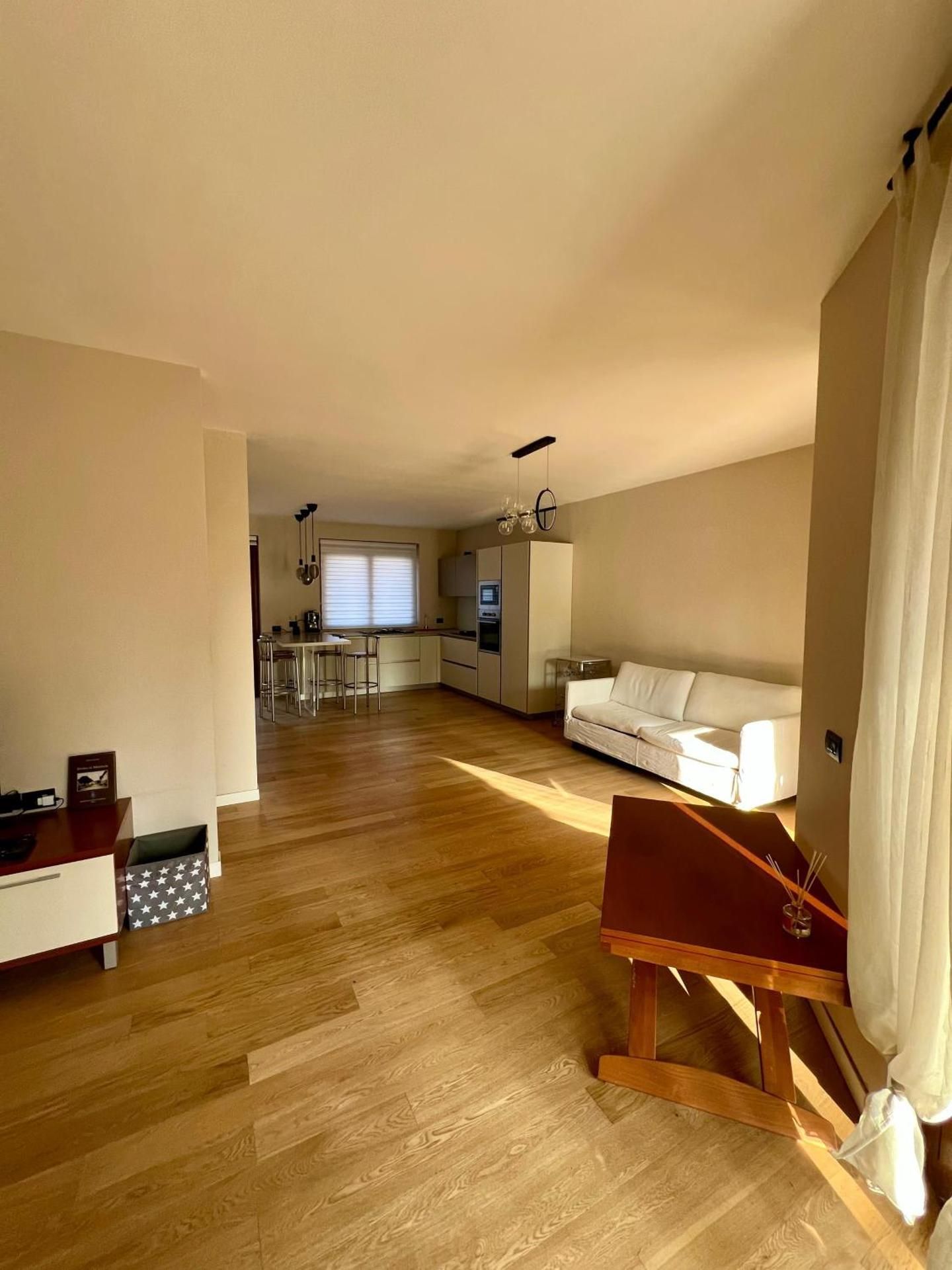 King Studio with Sofa Bed
