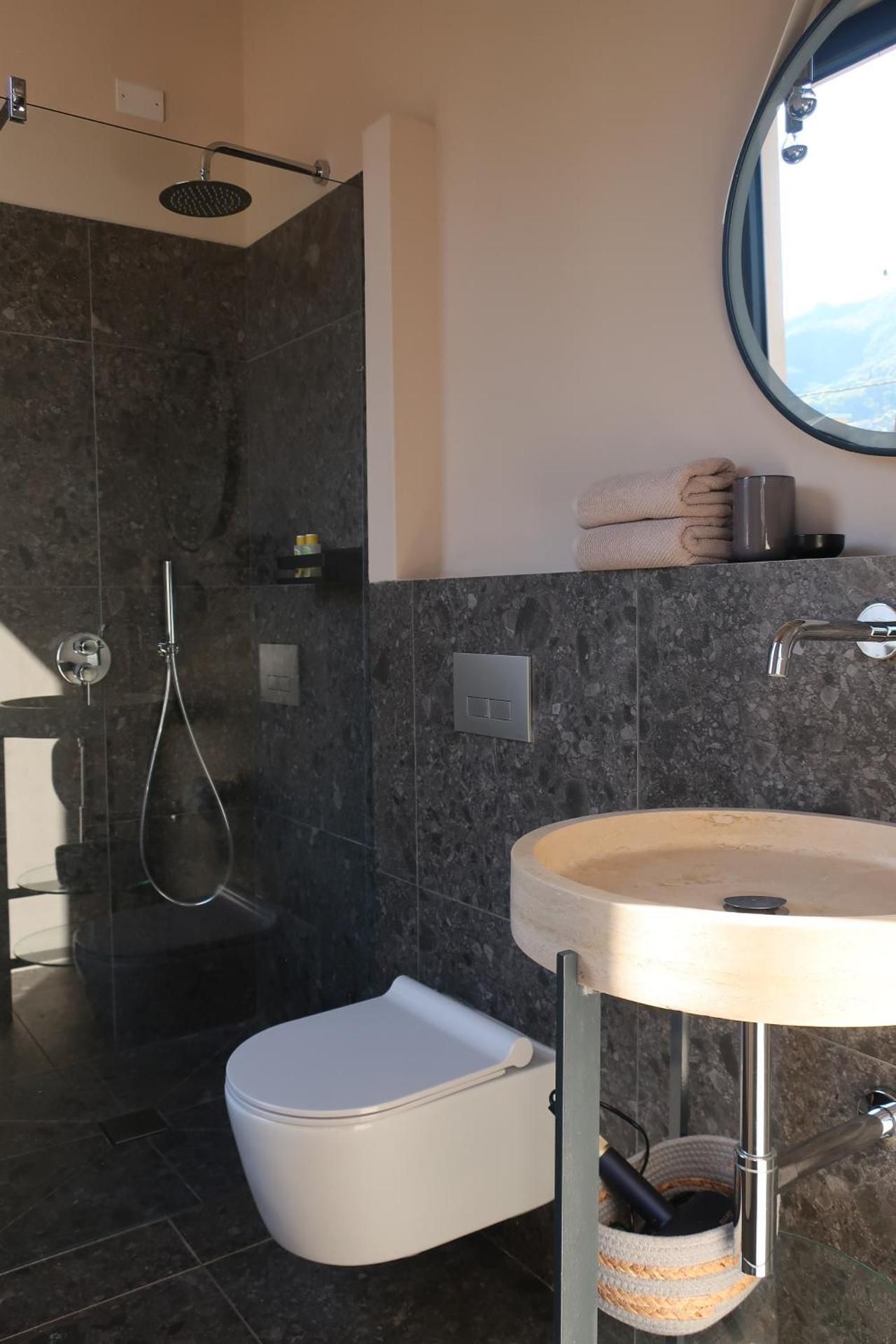 Picobello Lago Standard Double Room 3