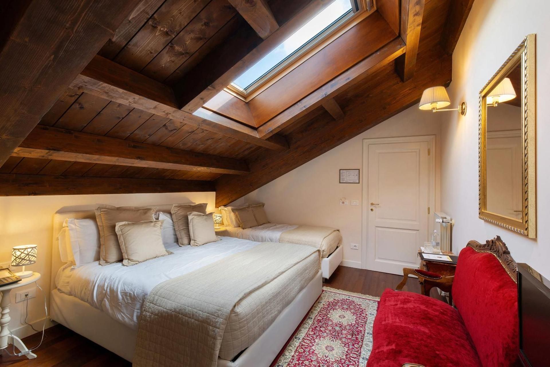 Standard Queen Room
