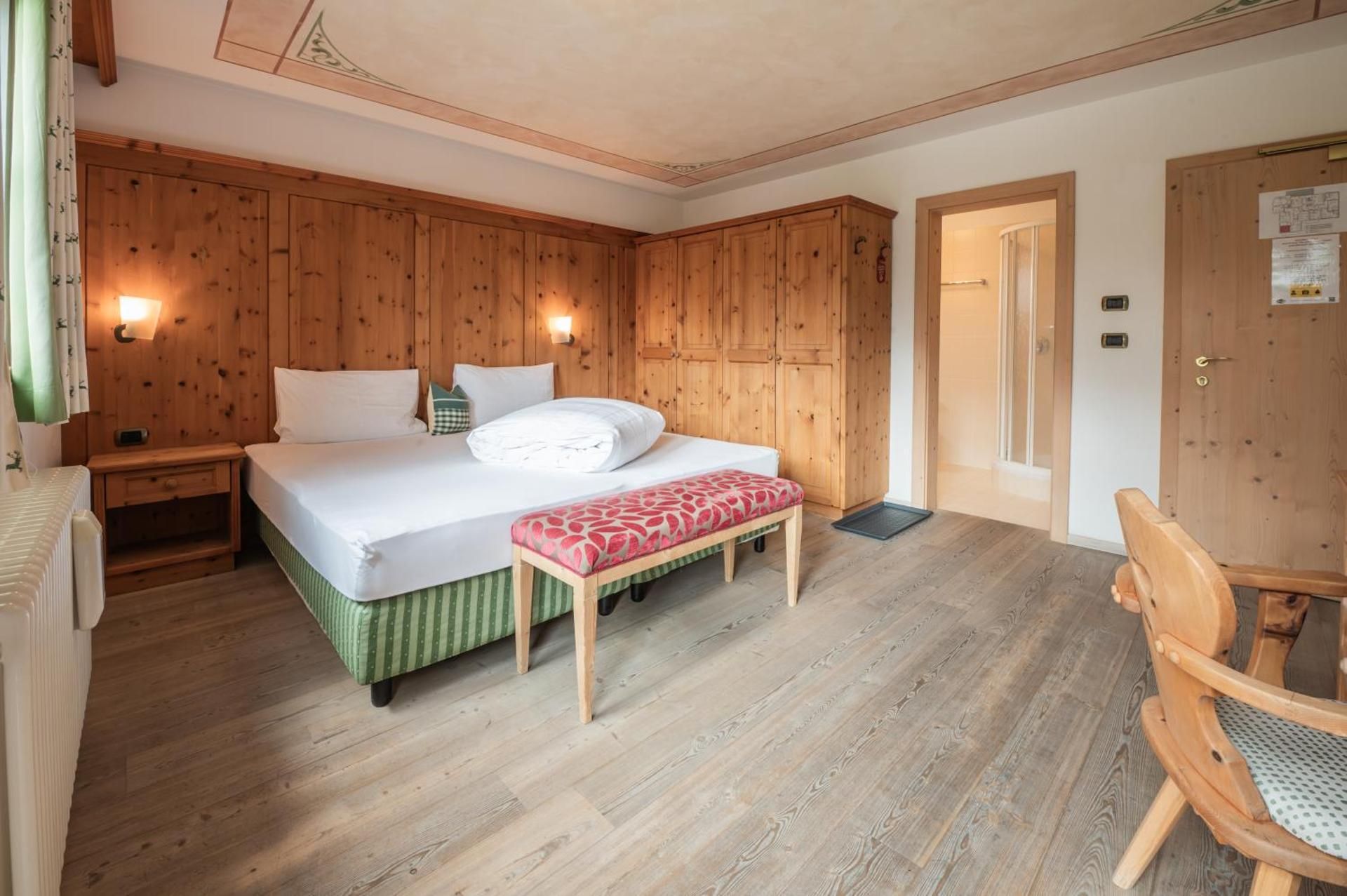 Double or Twin Room with Mountain View