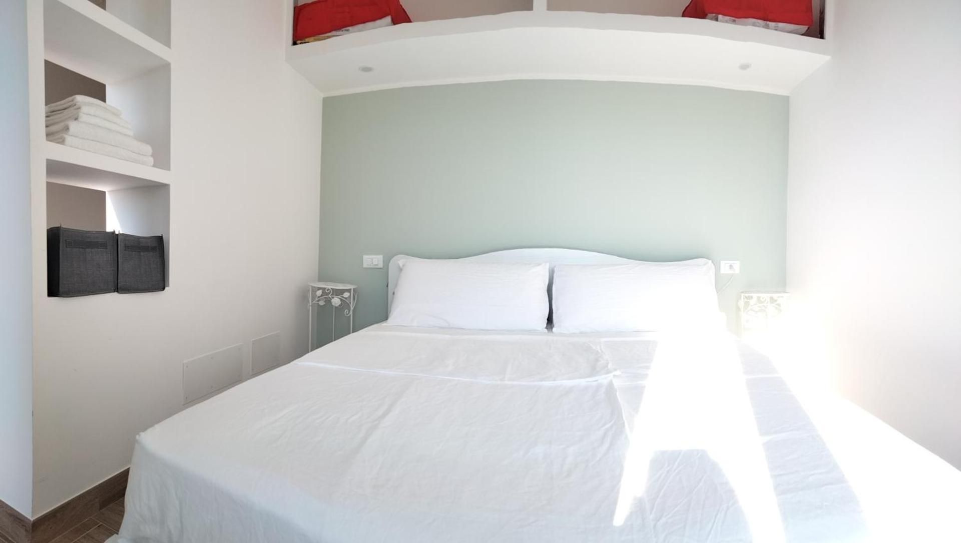 Studio Apartment with One Double Bed
