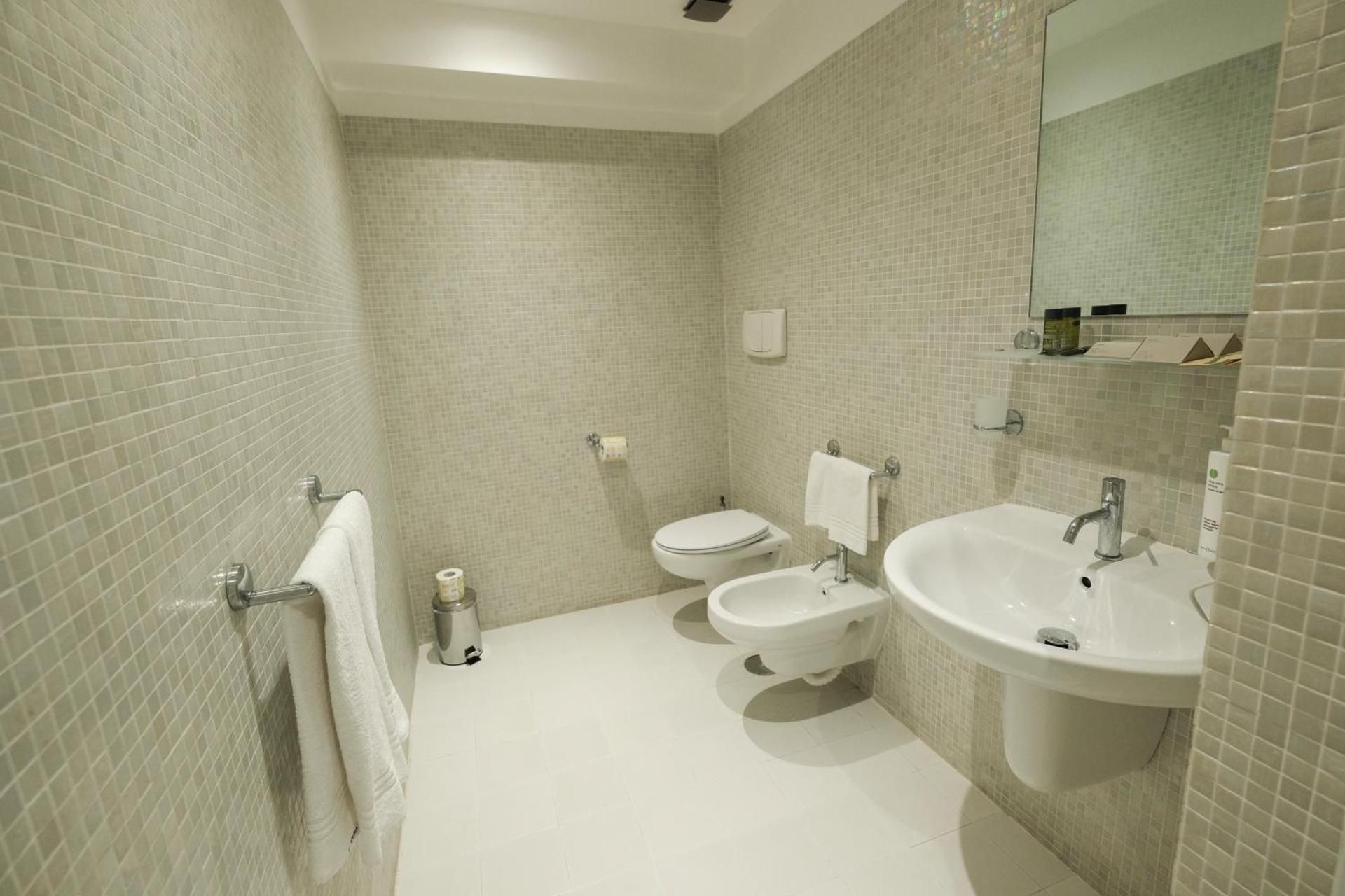 Superior Triple Room with Three Single Beds - Non-Smoking