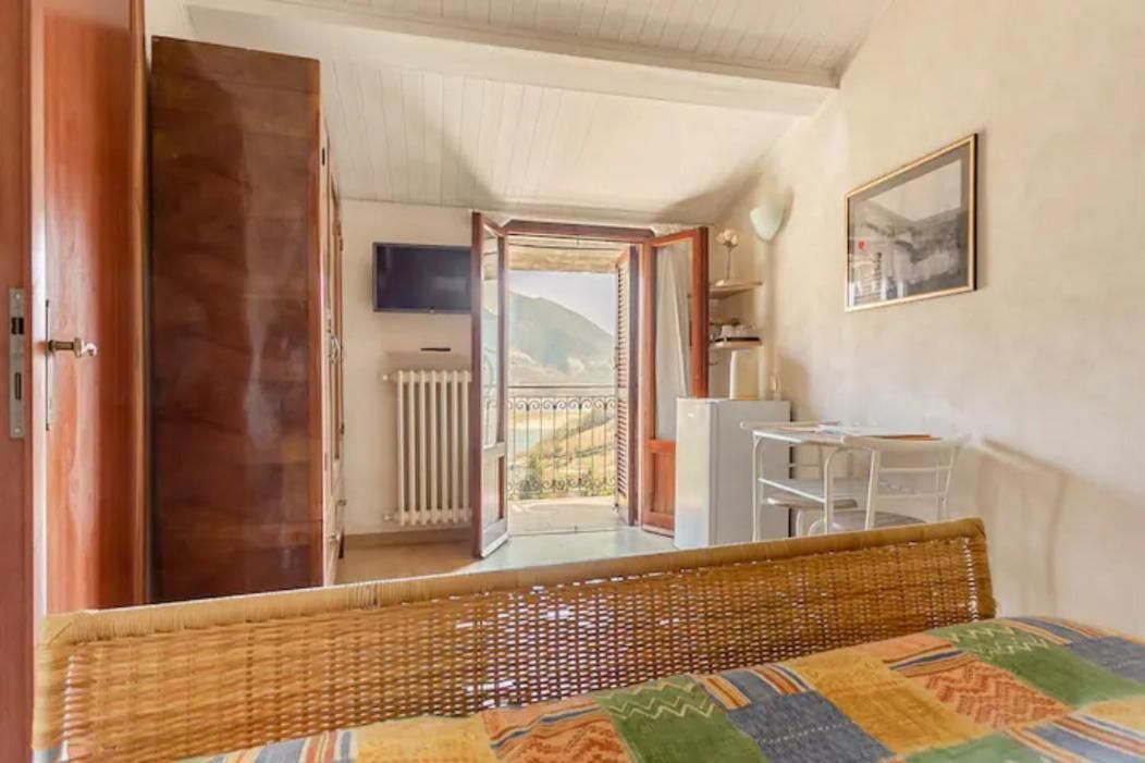 Double Room with Lake View