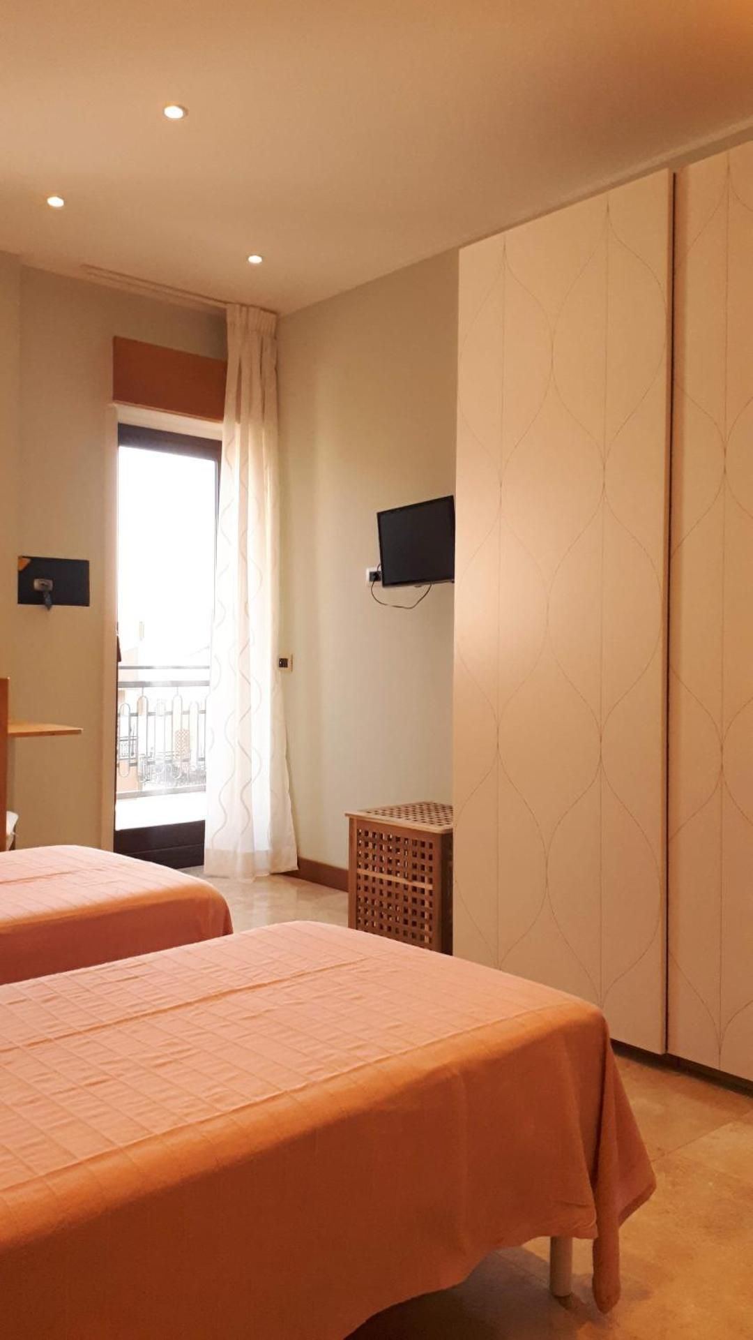 Double or Twin Room with Terrace