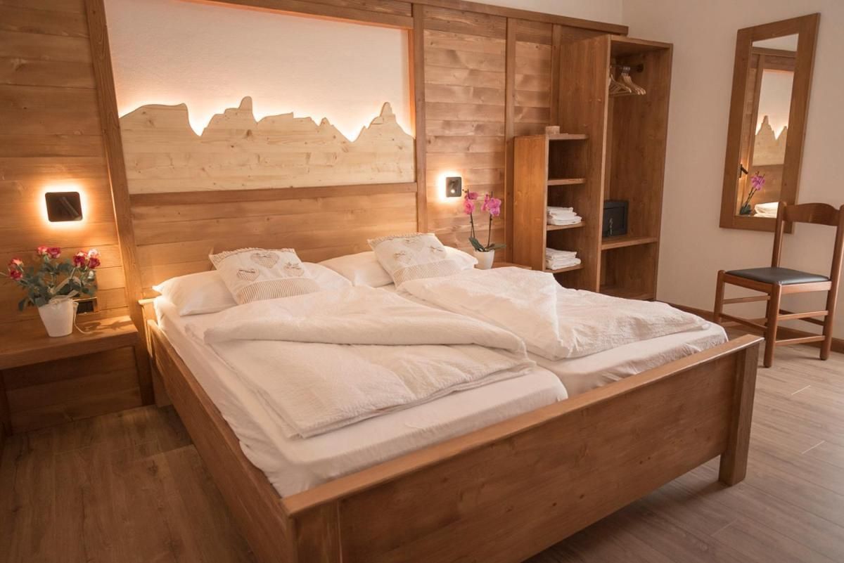 Deluxe Double or Twin Room with Balcony